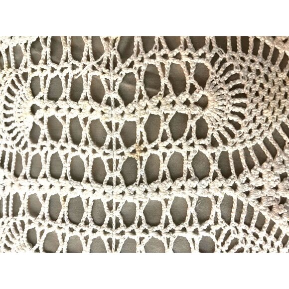 Crocheted VNT Pineapple Pattern Table Runner 16" X 40" Lace granny core cottage - Picture 4 of 6